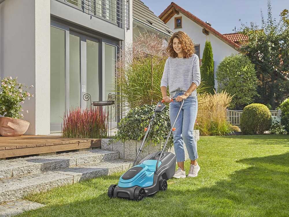 Gardena PowerMax 30/18V P4A - Cortacésped de batería - 18V/4ah - Corte 30 cm - Imagen 4