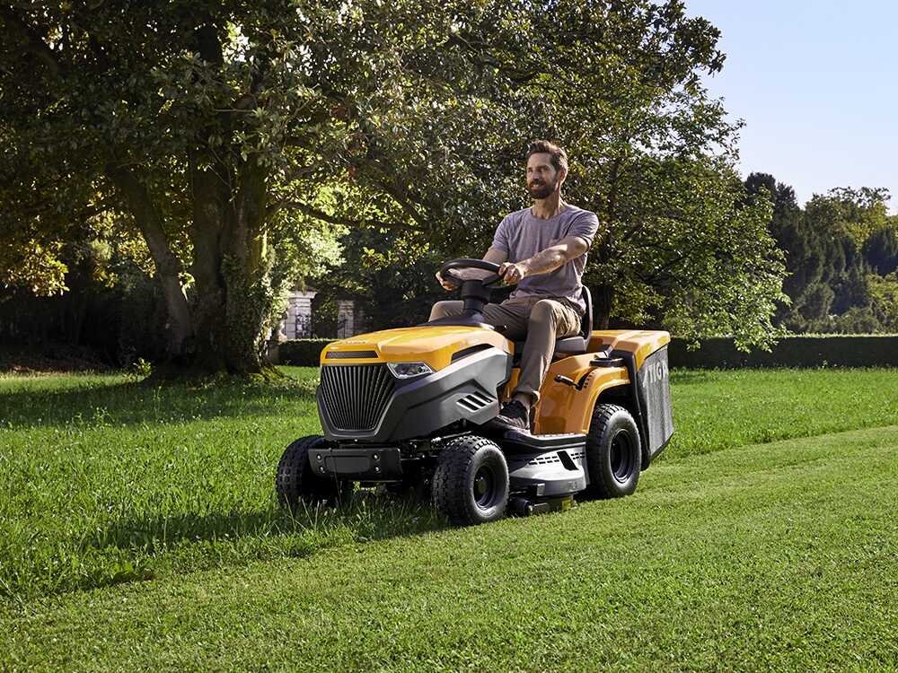 Stiga Estate 598 W Special - Tractor cortacésped - Motor Honda GCV 530 - Imagen 4